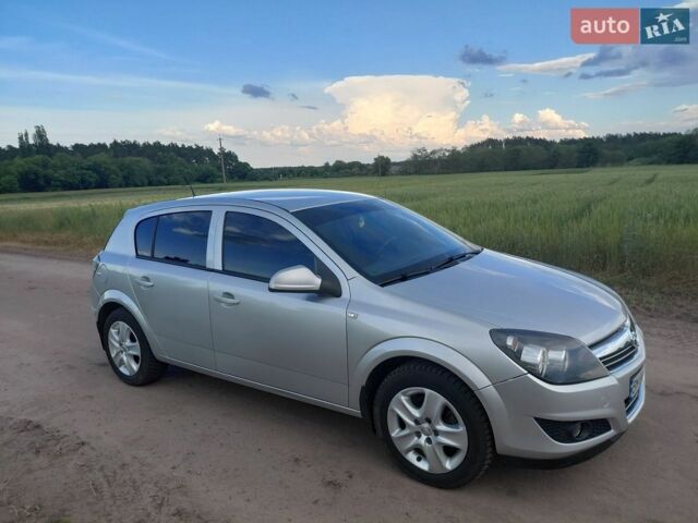 Сірий Опель Астра, об'ємом двигуна 1.6 л та пробігом 174 тис. км за 5600 $, фото 1 на Automoto.ua