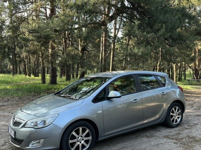 Серый Опель Астра, объемом двигателя 1.2 л и пробегом 295 тыс. км за 6200 $, фото 1 на Automoto.ua