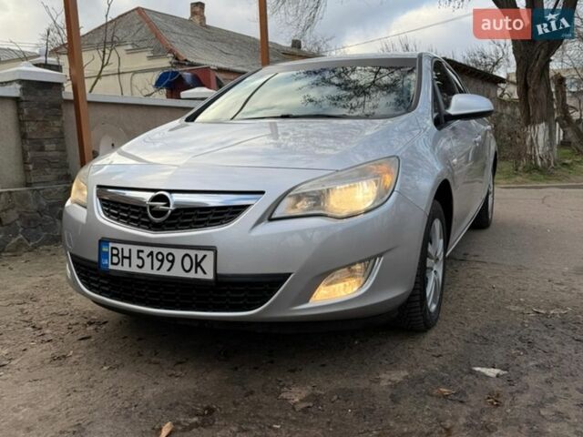 Сірий Опель Астра, об'ємом двигуна 1.3 л та пробігом 342 тис. км за 5800 $, фото 1 на Automoto.ua