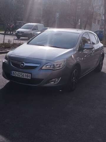 Серый Опель Астра, объемом двигателя 1.3 л и пробегом 270 тыс. км за 5500 $, фото 1 на Automoto.ua