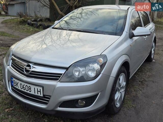 Сірий Опель Астра, об'ємом двигуна 1.6 л та пробігом 135 тис. км за 6200 $, фото 1 на Automoto.ua