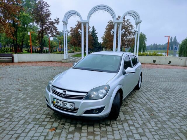 Серый Опель Астра, объемом двигателя 1.6 л и пробегом 145 тыс. км за 4061 $, фото 1 на Automoto.ua