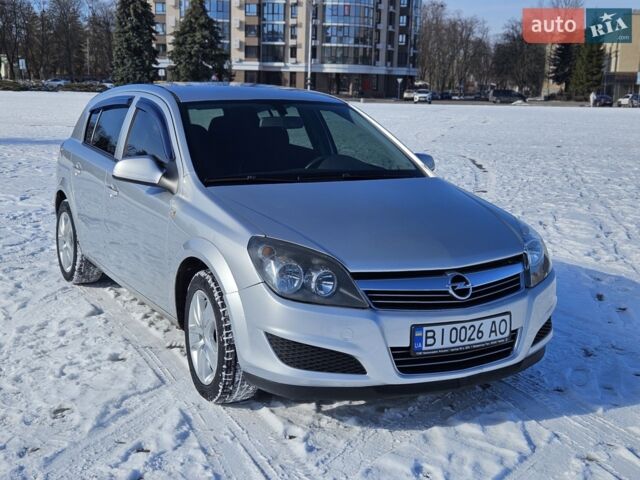 Серый Опель Астра, объемом двигателя 1.6 л и пробегом 165 тыс. км за 6500 $, фото 1 на Automoto.ua