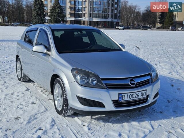 Сірий Опель Астра, об'ємом двигуна 1.6 л та пробігом 165 тис. км за 6000 $, фото 1 на Automoto.ua