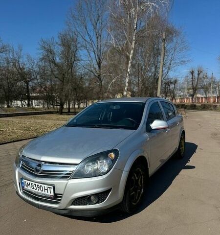Серый Опель Астра, объемом двигателя 1.6 л и пробегом 189 тыс. км за 5500 $, фото 1 на Automoto.ua
