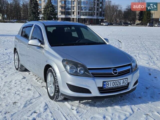 Серый Опель Астра, объемом двигателя 1.6 л и пробегом 165 тыс. км за 7500 $, фото 1 на Automoto.ua