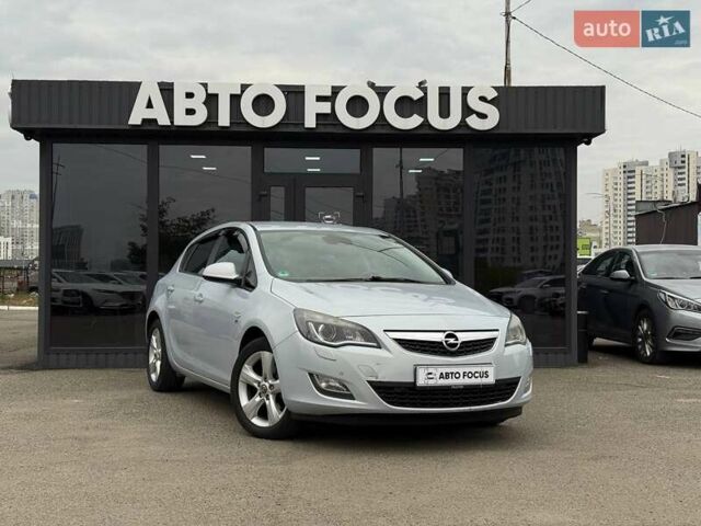 Опель Астра 2012 у Києві на Automoto.ua Сірий Опель Астра, об'ємом двигуна 1.6 л та пробігом 245 тис. км за 8490 $, фото 1 на Automoto.ua