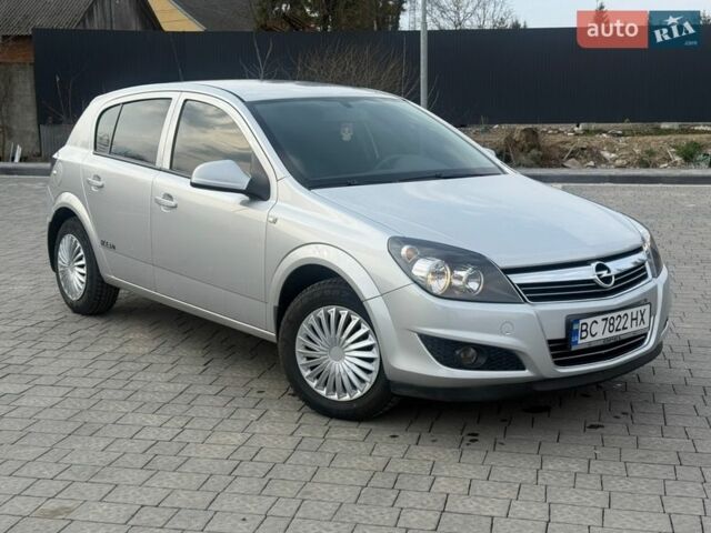 Серый Опель Астра, объемом двигателя 1.6 л и пробегом 132 тыс. км за 5699 $, фото 1 на Automoto.ua