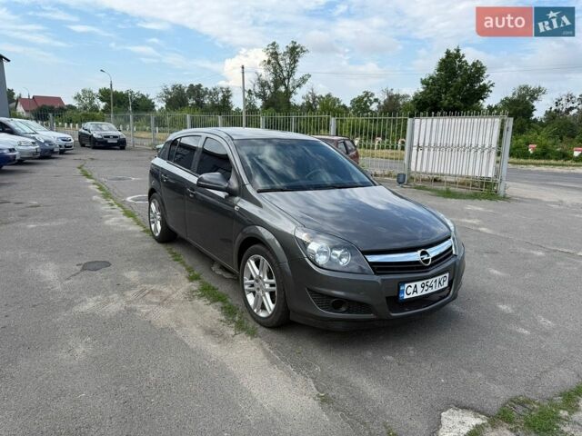 Серый Опель Астра, объемом двигателя 1.6 л и пробегом 213 тыс. км за 4750 $, фото 1 на Automoto.ua