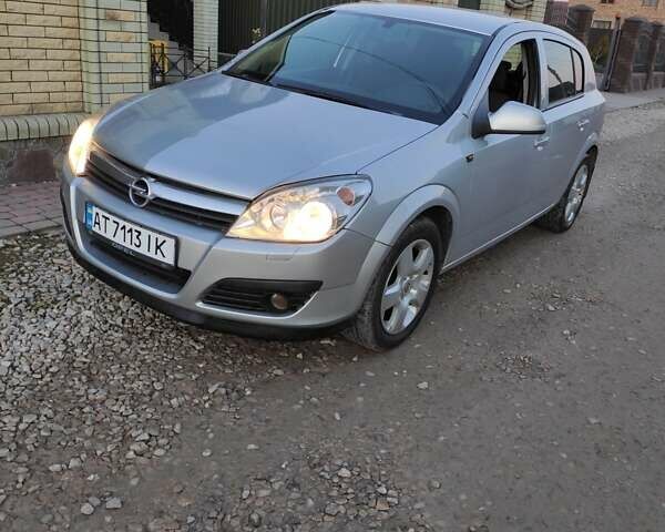 Серый Опель Астра, объемом двигателя 1.6 л и пробегом 139 тыс. км за 5650 $, фото 1 на Automoto.ua