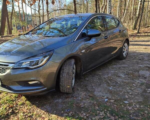 Сірий Опель Астра, об'ємом двигуна 1.6 л та пробігом 203 тис. км за 11300 $, фото 1 на Automoto.ua