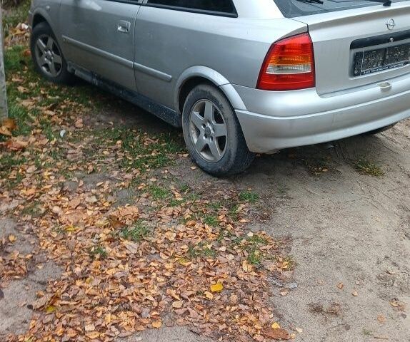 Серый Опель Астра, объемом двигателя 0 л и пробегом 320 тыс. км за 2200 $, фото 1 на Automoto.ua