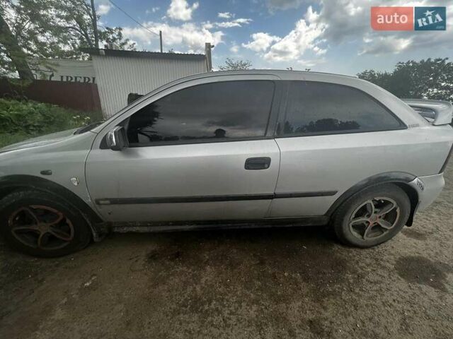 Серый Опель Астра, объемом двигателя 2.2 л и пробегом 330 тыс. км за 3200 $, фото 1 на Automoto.ua
