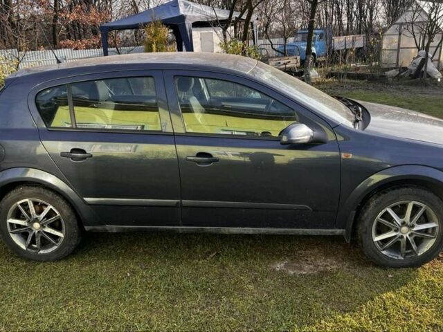 Серый Опель Астра, объемом двигателя 1.6 л и пробегом 220 тыс. км за 4900 $, фото 1 на Automoto.ua