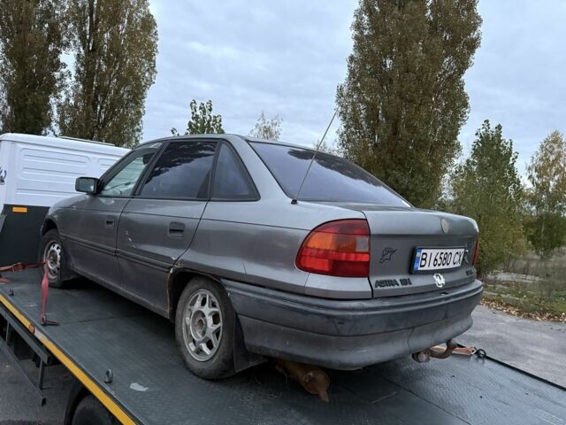 Сірий Опель Астра, об'ємом двигуна 1.6 л та пробігом 200 тис. км за 501 $, фото 1 на Automoto.ua