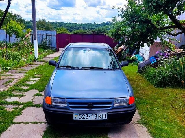 Сірий Опель Астра, об'ємом двигуна 1.8 л та пробігом 126 тис. км за 700 $, фото 1 на Automoto.ua