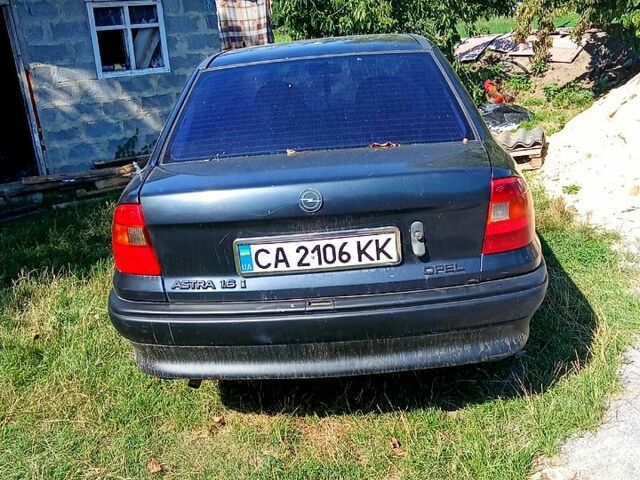 Серый Опель Астра, объемом двигателя 1.6 л и пробегом 0 тыс. км за 2100 $, фото 1 на Automoto.ua