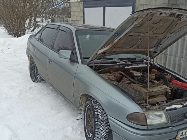 Сірий Опель Астра, об'ємом двигуна 1.8 л та пробігом 150 тис. км за 1450 $, фото 1 на Automoto.ua