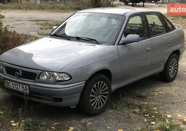 Сірий Опель Астра, об'ємом двигуна 0 л та пробігом 300 тис. км за 2500 $, фото 1 на Automoto.ua