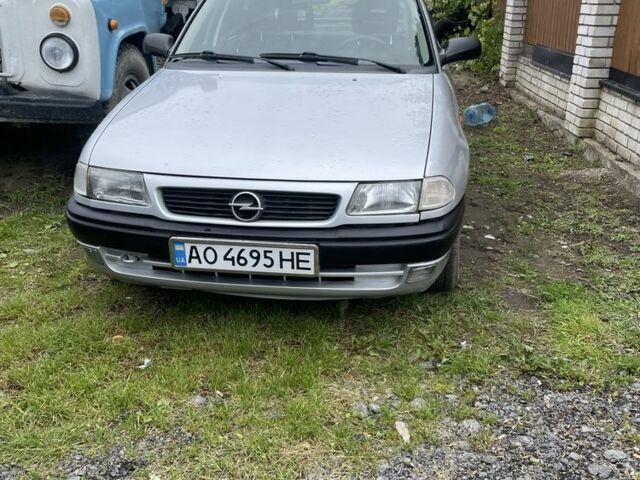 Сірий Опель Астра, об'ємом двигуна 1.6 л та пробігом 200 тис. км за 1750 $, фото 1 на Automoto.ua