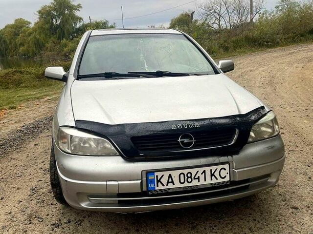 Сірий Опель Астра, об'ємом двигуна 1.6 л та пробігом 270 тис. км за 2800 $, фото 1 на Automoto.ua