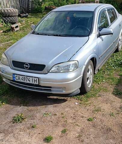 Сірий Опель Астра, об'ємом двигуна 1.8 л та пробігом 250 тис. км за 2950 $, фото 1 на Automoto.ua