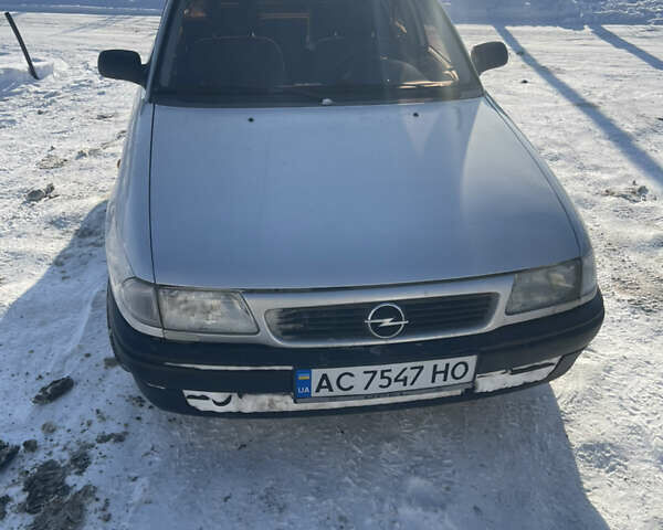 Сірий Опель Астра, об'ємом двигуна 1.4 л та пробігом 230 тис. км за 2300 $, фото 1 на Automoto.ua