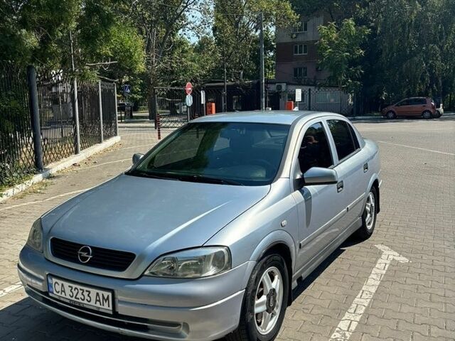 Сірий Опель Астра, об'ємом двигуна 1.6 л та пробігом 230 тис. км за 3500 $, фото 1 на Automoto.ua