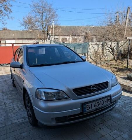 Серый Опель Астра, объемом двигателя 1.39 л и пробегом 153 тыс. км за 3000 $, фото 1 на Automoto.ua