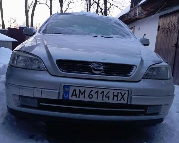 Серый Опель Астра, объемом двигателя 1.6 л и пробегом 297 тыс. км за 2800 $, фото 1 на Automoto.ua