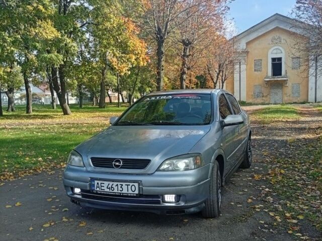 Серый Опель Астра, объемом двигателя 2.2 л и пробегом 313 тыс. км за 2607 $, фото 1 на Automoto.ua