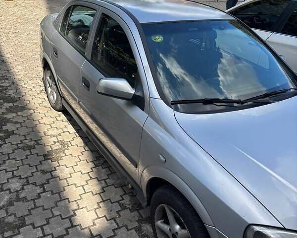 Сірий Опель Астра, об'ємом двигуна 1.39 л та пробігом 300 тис. км за 3500 $, фото 1 на Automoto.ua