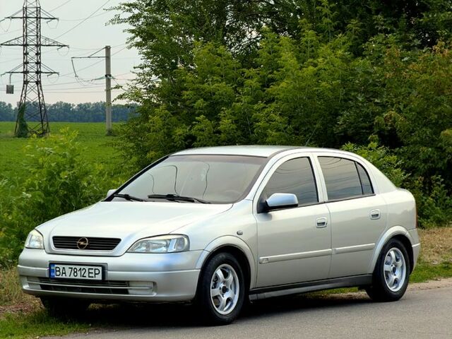 Сірий Опель Астра, об'ємом двигуна 1.6 л та пробігом 265 тис. км за 4100 $, фото 1 на Automoto.ua