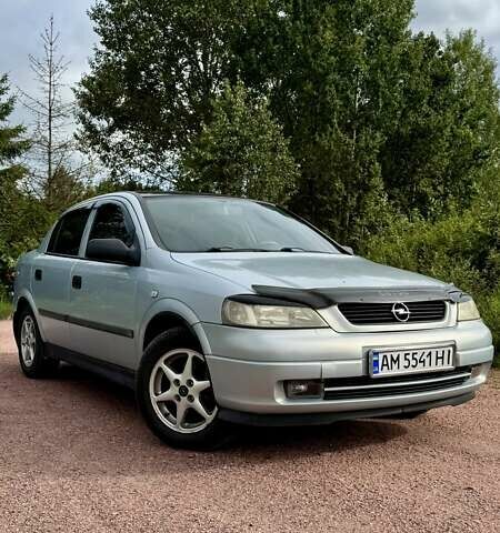 Серый Опель Астра, объемом двигателя 1.6 л и пробегом 148 тыс. км за 4500 $, фото 1 на Automoto.ua