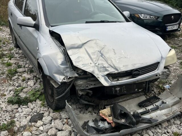 Сірий Опель Астра, об'ємом двигуна 1.4 л та пробігом 296 тис. км за 850 $, фото 1 на Automoto.ua