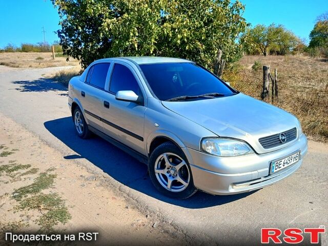 Серый Опель Астра, объемом двигателя 1.4 л и пробегом 250 тыс. км за 3100 $, фото 1 на Automoto.ua