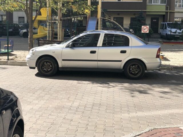 Сірий Опель Астра, об'ємом двигуна 1.4 л та пробігом 450 тис. км за 2600 $, фото 1 на Automoto.ua