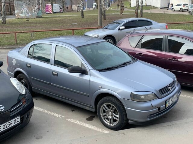 Серый Опель Астра, объемом двигателя 1.4 л и пробегом 224 тыс. км за 2300 $, фото 1 на Automoto.ua