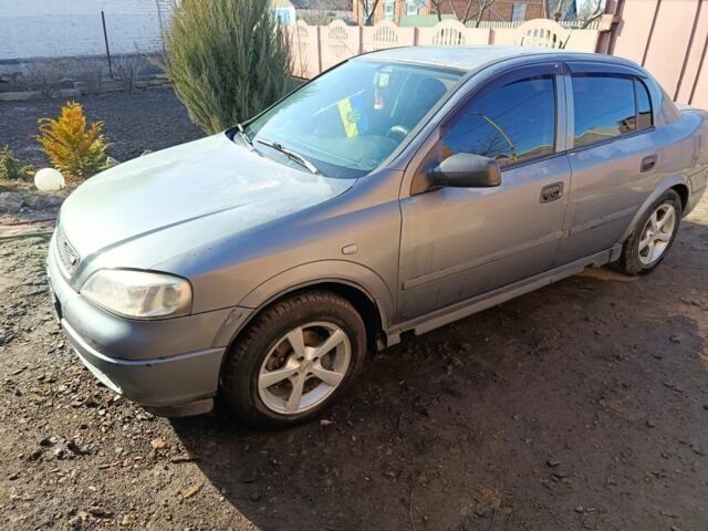 Серый Опель Астра, объемом двигателя 0 л и пробегом 315 тыс. км за 2700 $, фото 1 на Automoto.ua