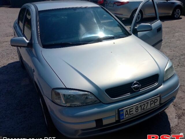 Серый Опель Астра, объемом двигателя 1.4 л и пробегом 215 тыс. км за 3800 $, фото 1 на Automoto.ua