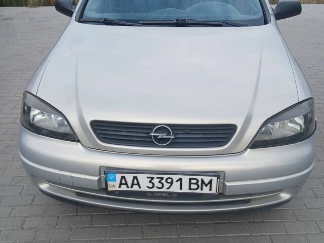 Сірий Опель Астра, об'ємом двигуна 1.4 л та пробігом 241 тис. км за 3300 $, фото 1 на Automoto.ua