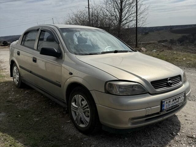 Сірий Опель Астра, об'ємом двигуна 1.4 л та пробігом 200 тис. км за 1800 $, фото 1 на Automoto.ua