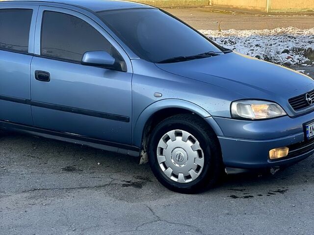 Сірий Опель Астра, об'ємом двигуна 1.4 л та пробігом 350 тис. км за 4000 $, фото 1 на Automoto.ua