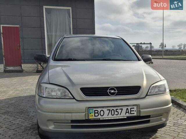 Серый Опель Астра, объемом двигателя 1.4 л и пробегом 361 тыс. км за 3800 $, фото 1 на Automoto.ua