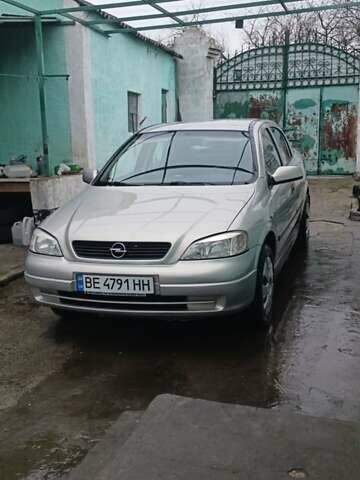 Сірий Опель Астра, об'ємом двигуна 1.4 л та пробігом 200 тис. км за 3800 $, фото 1 на Automoto.ua