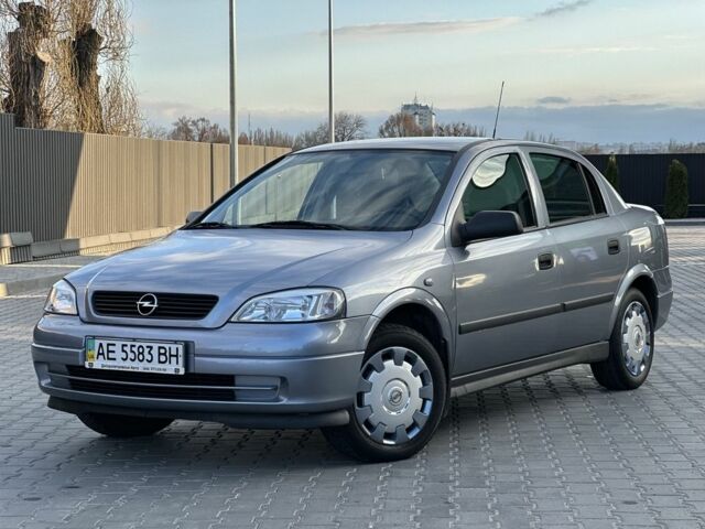 Серый Опель Астра, объемом двигателя 1.4 л и пробегом 116 тыс. км за 4500 $, фото 1 на Automoto.ua