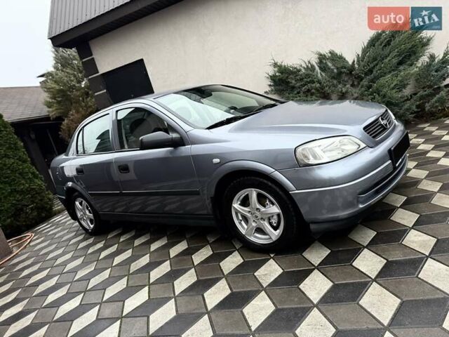 Сірий Опель Астра, об'ємом двигуна 1.6 л та пробігом 141 тис. км за 4950 $, фото 1 на Automoto.ua