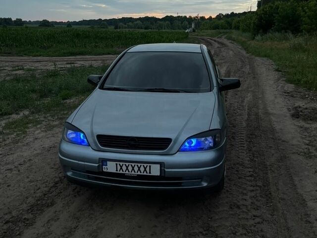 Сірий Опель Астра, об'ємом двигуна 1.6 л та пробігом 227 тис. км за 3600 $, фото 1 на Automoto.ua