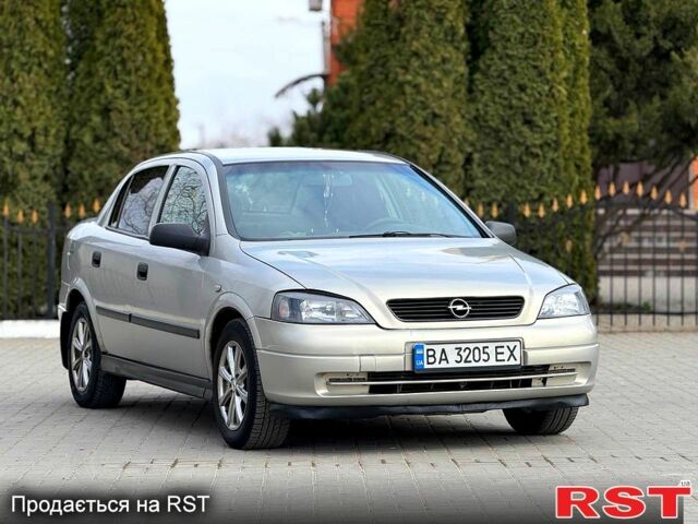 Серый Опель Астра, объемом двигателя 1.4 л и пробегом 298 тыс. км за 2999 $, фото 1 на Automoto.ua