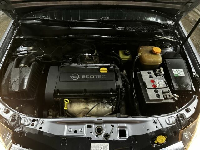 Сірий Опель Астра, об'ємом двигуна 1.6 л та пробігом 200 тис. км за 3010 $, фото 1 на Automoto.ua